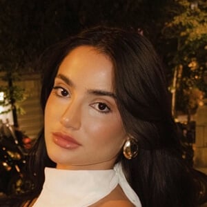 Flavie Ribeiro Headshot 4 of 4