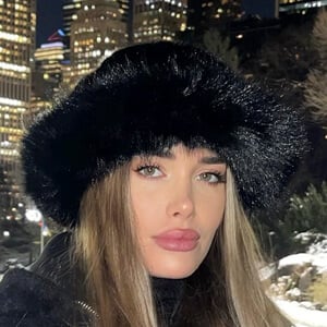 Florencia Vichich Headshot 2 of 4