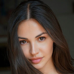 Francesca Tizzano Headshot 6 of 8