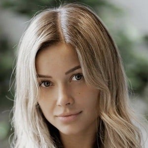 Franceska Fournier Headshot 4 of 10