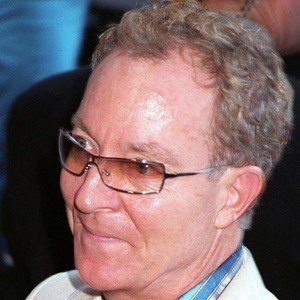 Fred Schneider - Bio, Family, Trivia | Famous Birthdays