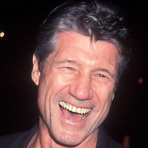 Fred Ward - Bio, Facts, Family | Famous Birthdays
