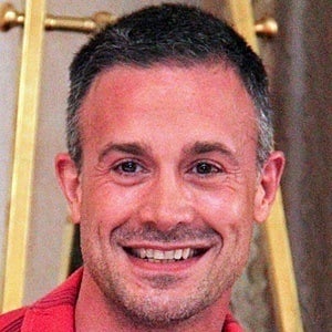 Freddie Prinze Jr. at age 37