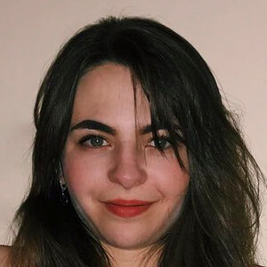 Freebiesandmore Headshot 4 of 10