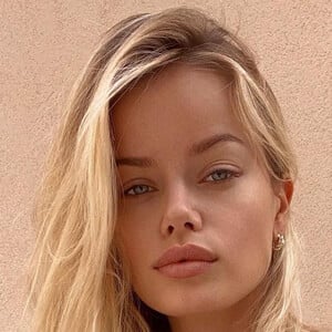 Frida Aasen Headshot 9 of 17