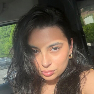 fw.frannie Headshot 5 of 5