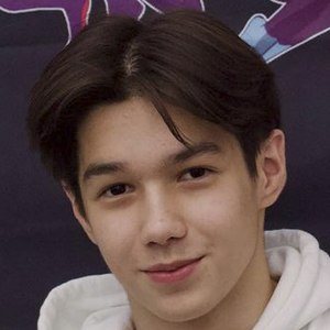 Gabriel Chung Headshot 7 of 10