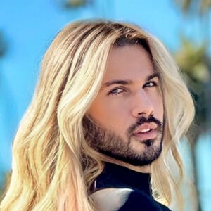 Gabriel Mansur Headshot 4 of 8