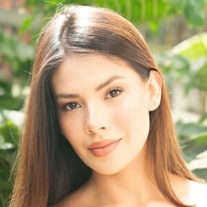 Gabriela (model) Duarte Headshot 2 of 4