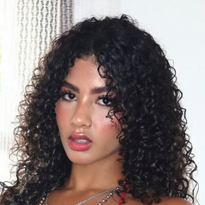 Gabriela Chiquin Headshot 3 of 6