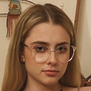 Gabriela Magalhães Headshot