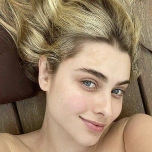 Gabriela Magalhães Headshot
