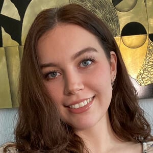 Gabriella Quevedo Headshot 3 of 4