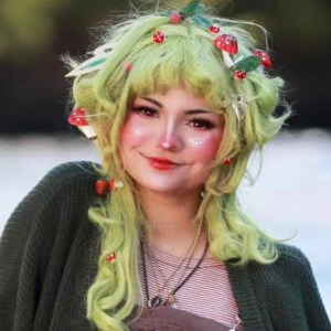 gaby_cosplay Headshot 3 of 4