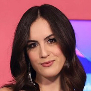 Gaby Navarro Headshot 3 of 6