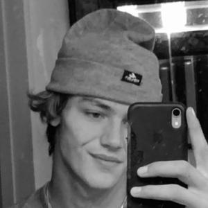 Gage Bills - Age, Family, Bio | Famous Birthdays