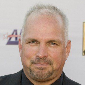 Garth Brooks Headshot 6 of 10