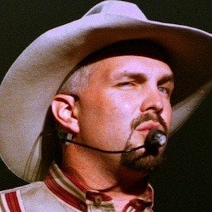 Garth Brooks Headshot 8 of 10