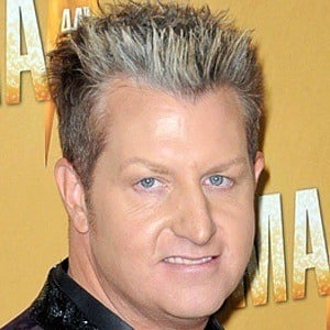 Gary Levox Headshot 9 of 9