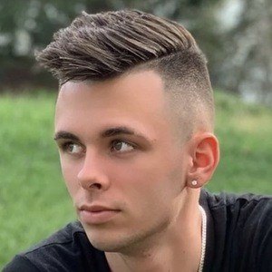 Gavin Minor - Bio, Facts, Family | Famous Birthdays