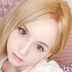 ジェマ ルイーズ Headshot