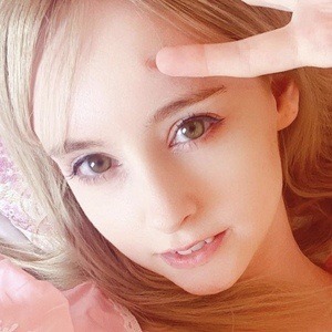 ジェマ ルイーズ Headshot