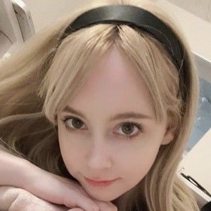 ジェマ ルイーズ Headshot