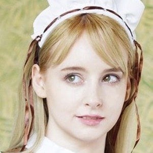 ジェマ ルイーズ Headshot