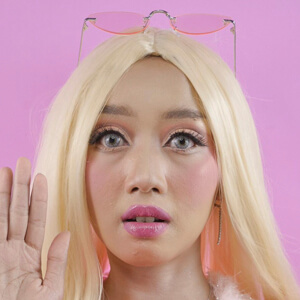 Gendhis Momo Headshot 2 of 2
