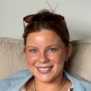 Georgie Sian Headshot 8 of 8