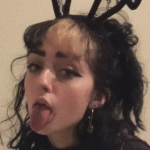 gh0stxgrl Headshot 3 of 10