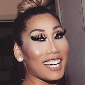 Gia Gunn Headshot 6 of 9