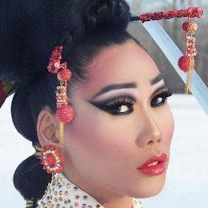 Gia Gunn Headshot 7 of 9