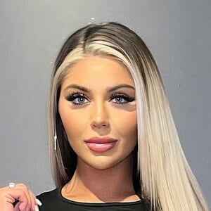 Gianna Rose Headshot 2 of 9