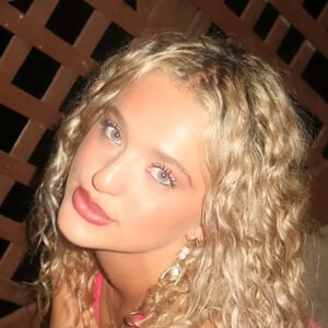 Gigi Juliana Headshot 2 of 6