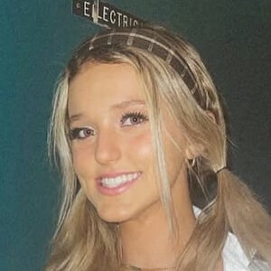 Gigi Juliana Headshot 3 of 6