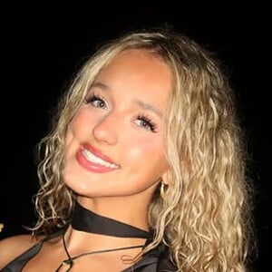 Gigi Juliana Headshot 5 of 6