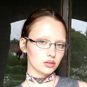 gingerosepalaza Headshot 2 of 7