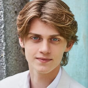 Gino Calveiro Headshot 3 of 5