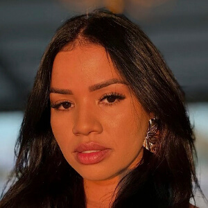 Gislaine Assunção Headshot 6 of 6