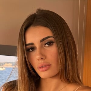 Giulia Zangrilli Headshot 6 of 10