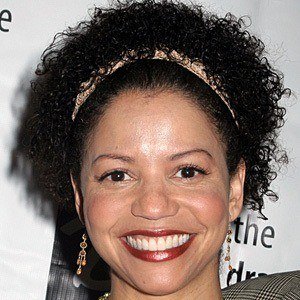 Gloria Reuben Headshot 3 of 5