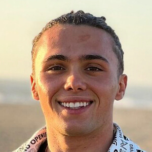Gonçalo Esteves Headshot 4 of 6