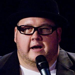 Graham Elliot - Bio, Family, Trivia | Famous Birthdays