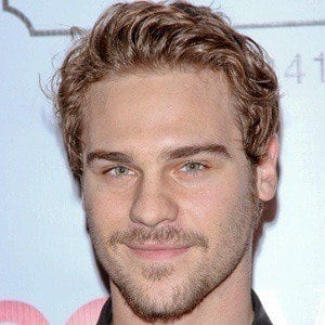 Grey Damon Headshot 4 of 10