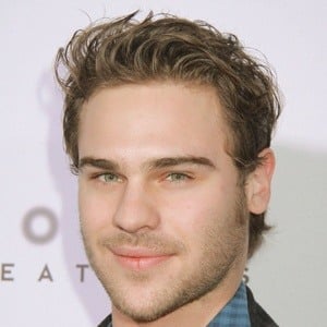 Grey Damon Headshot 8 of 10