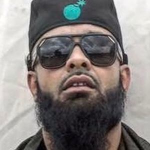 Guz Khan Headshot 10 of 10