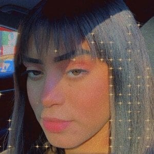 Gwen Alicia Headshot 4 of 10