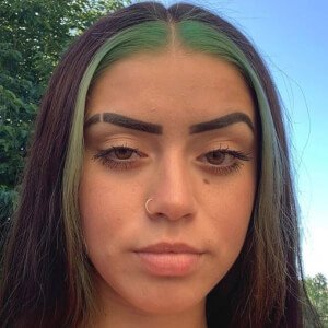 Gwen Alicia Headshot 8 of 10