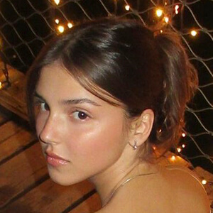 Hadar Lavy Headshot 5 of 6
